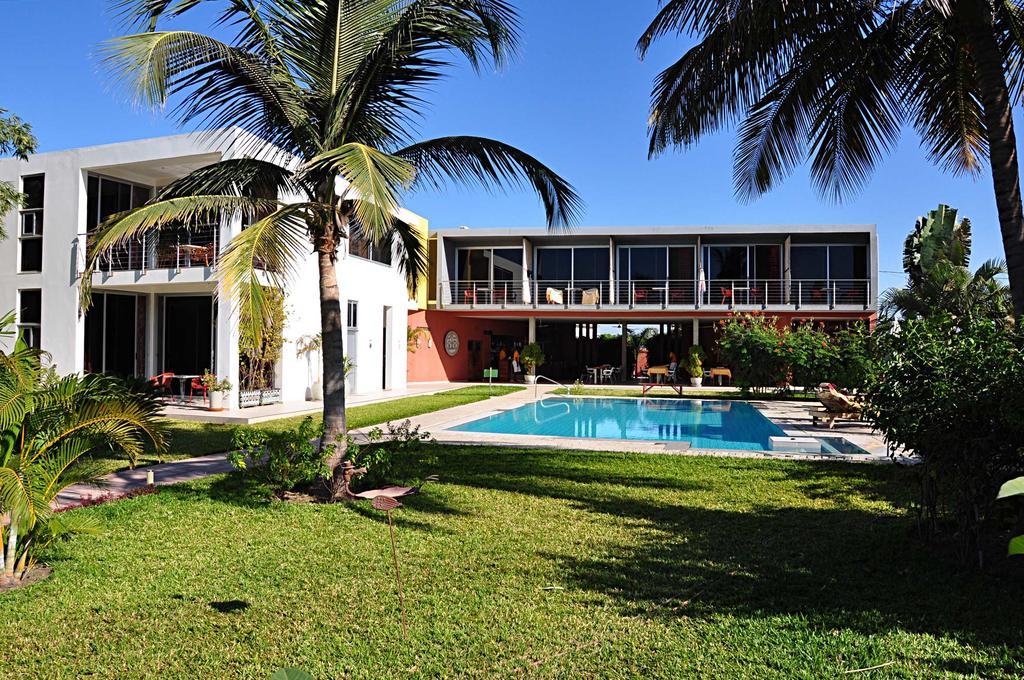 Leo'S Beach Hotel - Adults Only Brufut Exterior foto