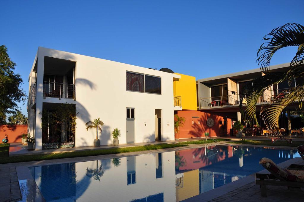 Leo'S Beach Hotel - Adults Only Brufut Exterior foto