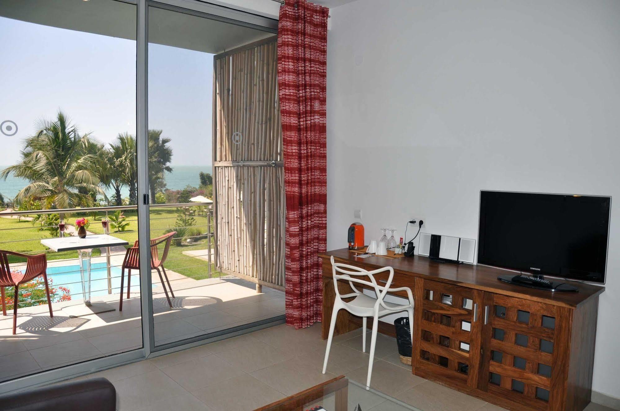 Leo'S Beach Hotel - Adults Only Brufut Exterior foto