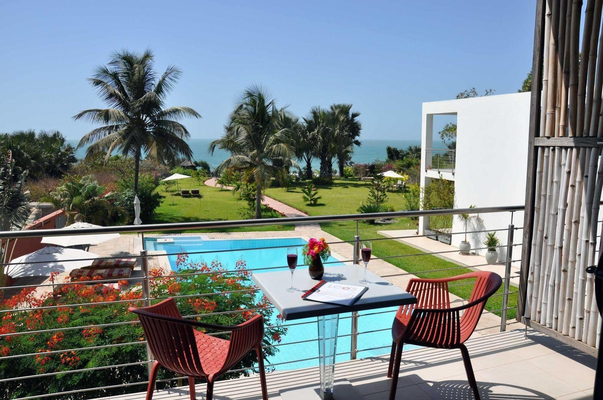 Leo'S Beach Hotel - Adults Only Brufut Exterior foto