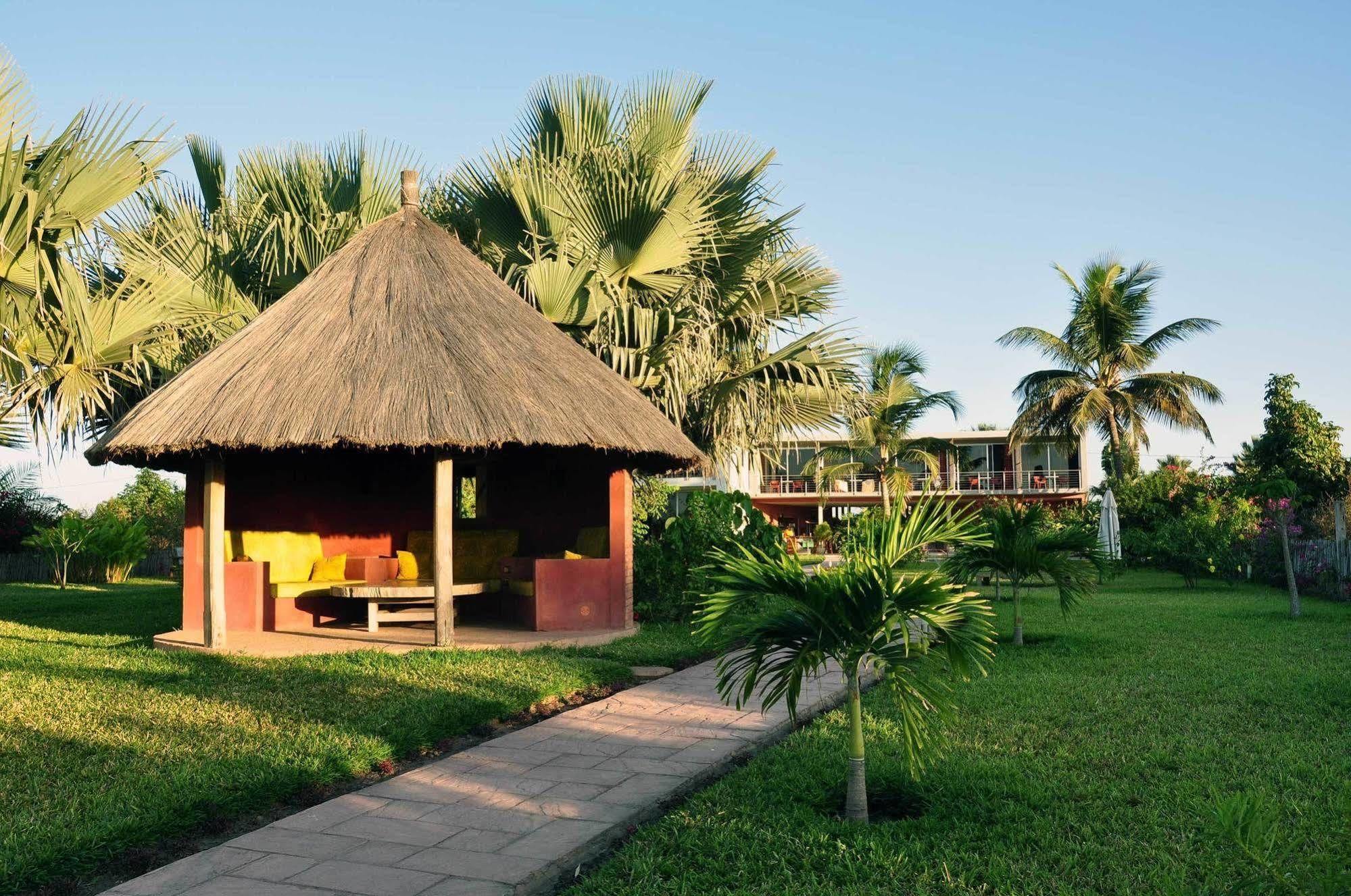 Leo'S Beach Hotel - Adults Only Brufut Exterior foto